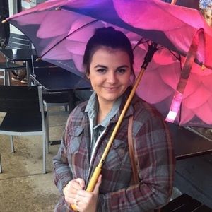 Meet your Posher, Madeline